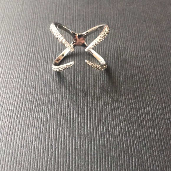 Diamond like ring adjustable - Picture 4 of 4